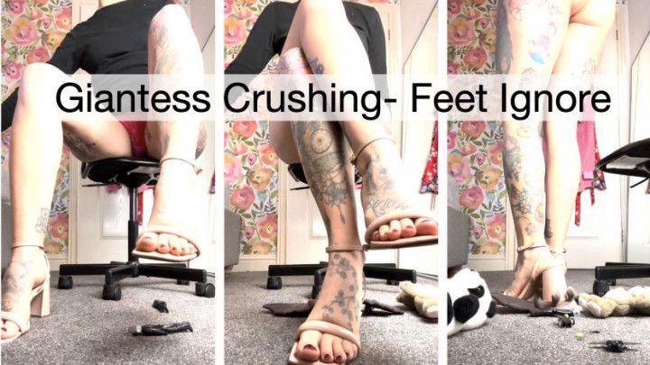 Giantess Crushing- Feet Ignore