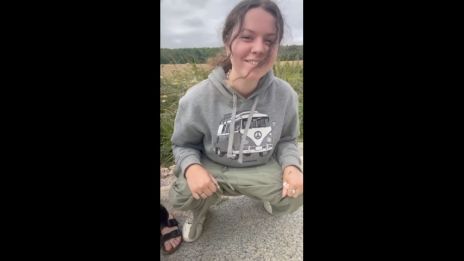 3 Girls Public Street Pee for the Truckers