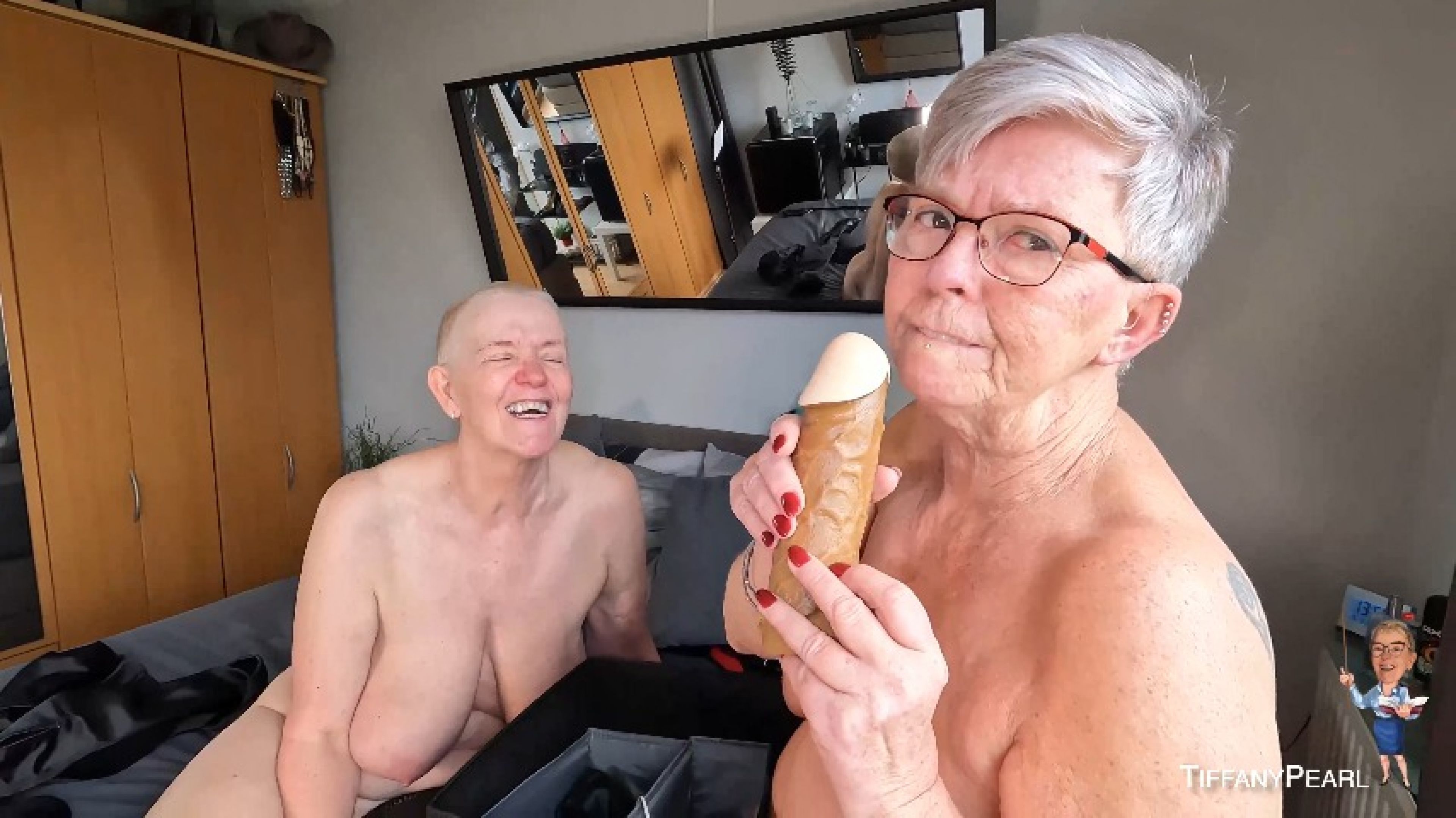 Lesbo Grandma's - Behind the Scenes