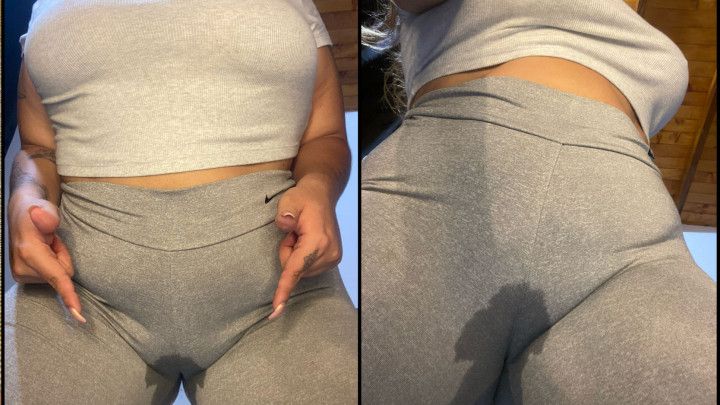 LEGGINS WET WITH SQUIRT