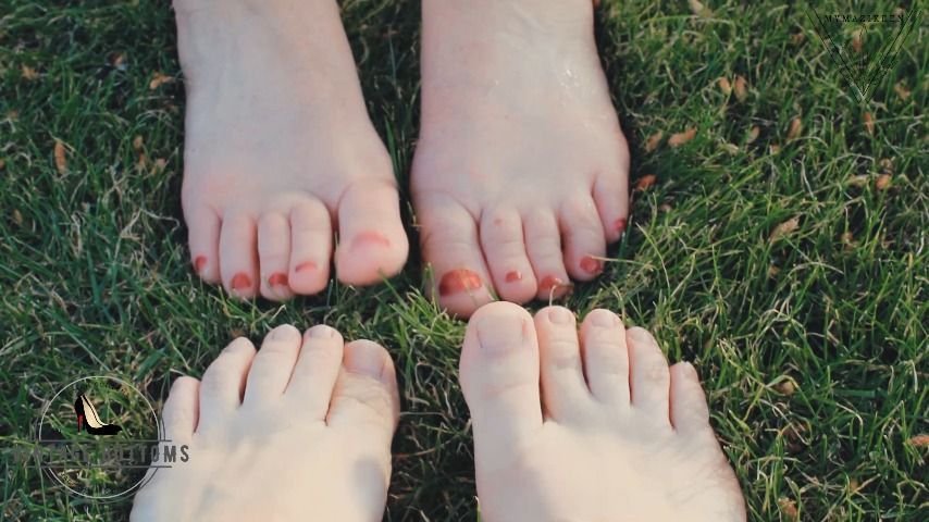 Toes play with Daughter