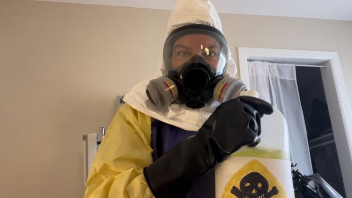 CHEMICAL PLANT WORKER TESTS CS GAS ON YOU