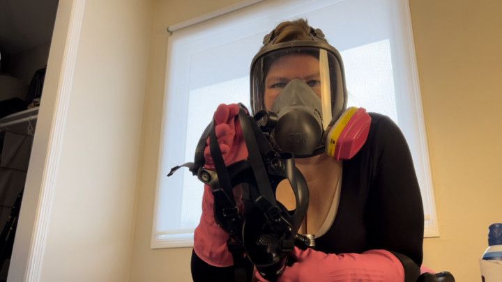 GAS MASK Breathplay with your Tinder Date in Gloves