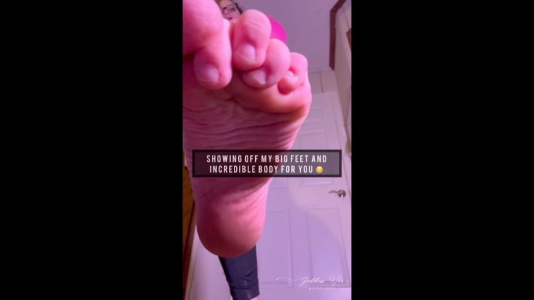 Showing Off My Big Scrunched Up Feet And Incredible Body For