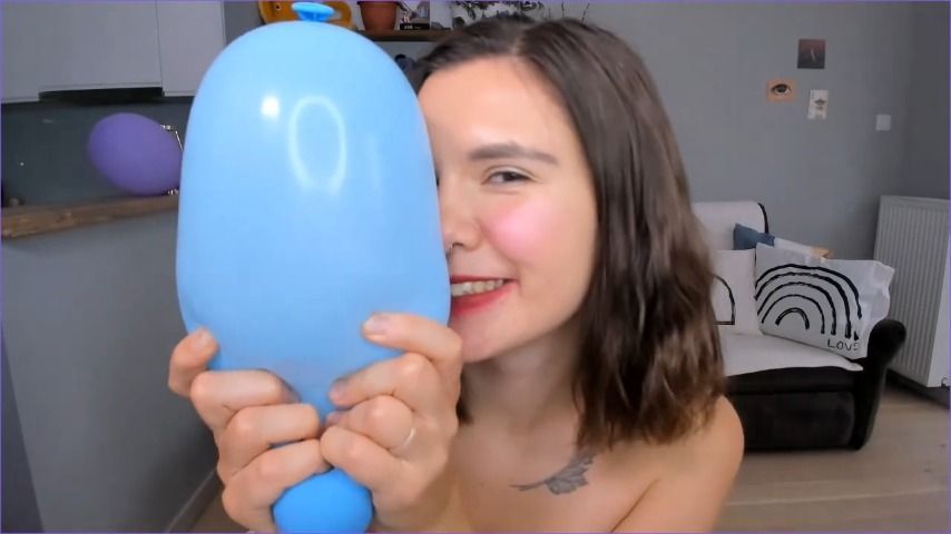 SQUEEZE A BALLOON