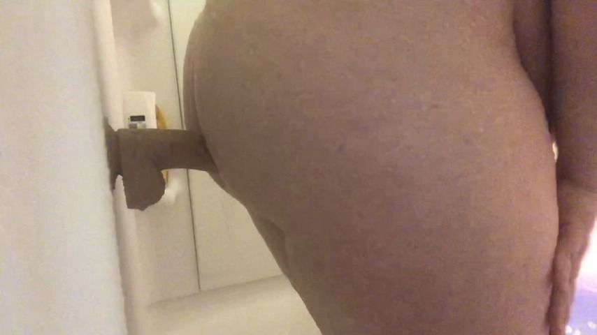 Free shower tease