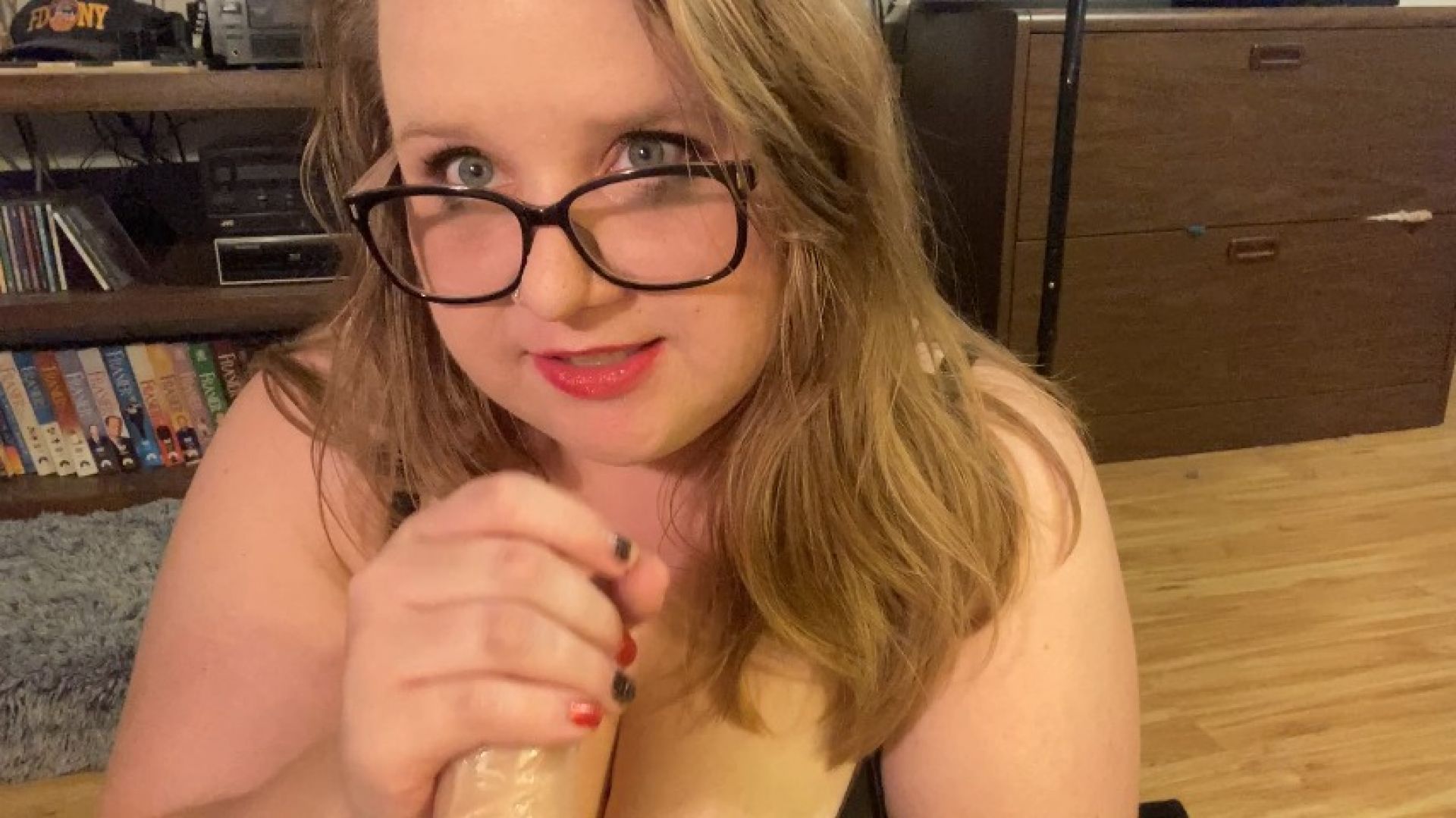 BBW POV jerk off dildo