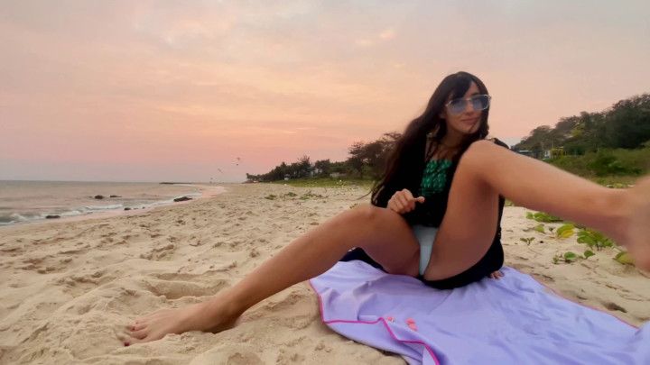 Me- sexy beauty girl. Chasing sunsets, beach vibes