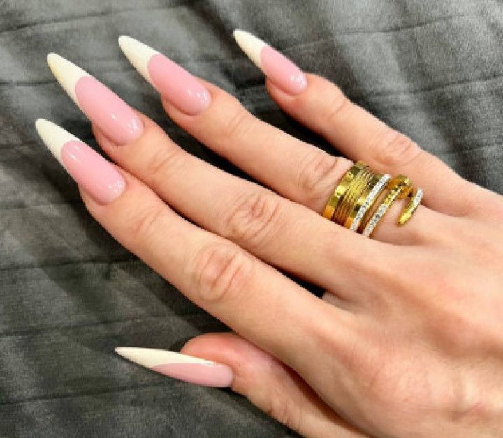 Long nails, french manicure