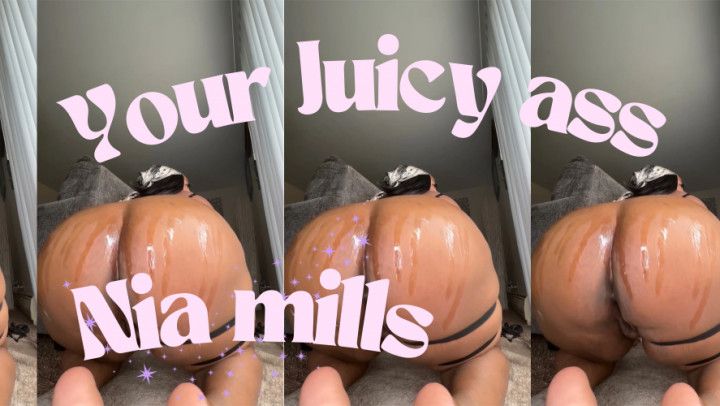 Juicy Mommy Ass