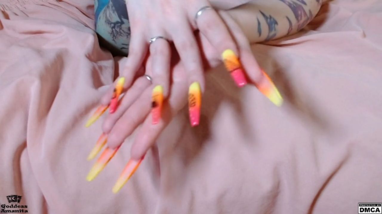 Hand mesmerizing: Worship My new tropical nails