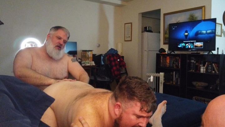 Sharing a cub with another Daddy bear, pt 2/3