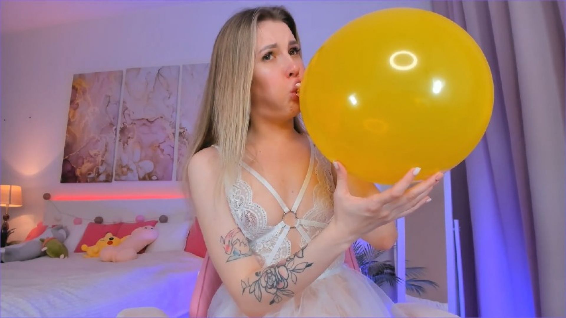 i blowing balloons with a cracking sound