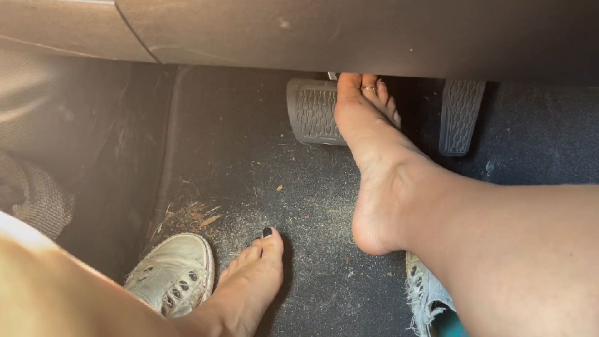 Dirty Foot Drives