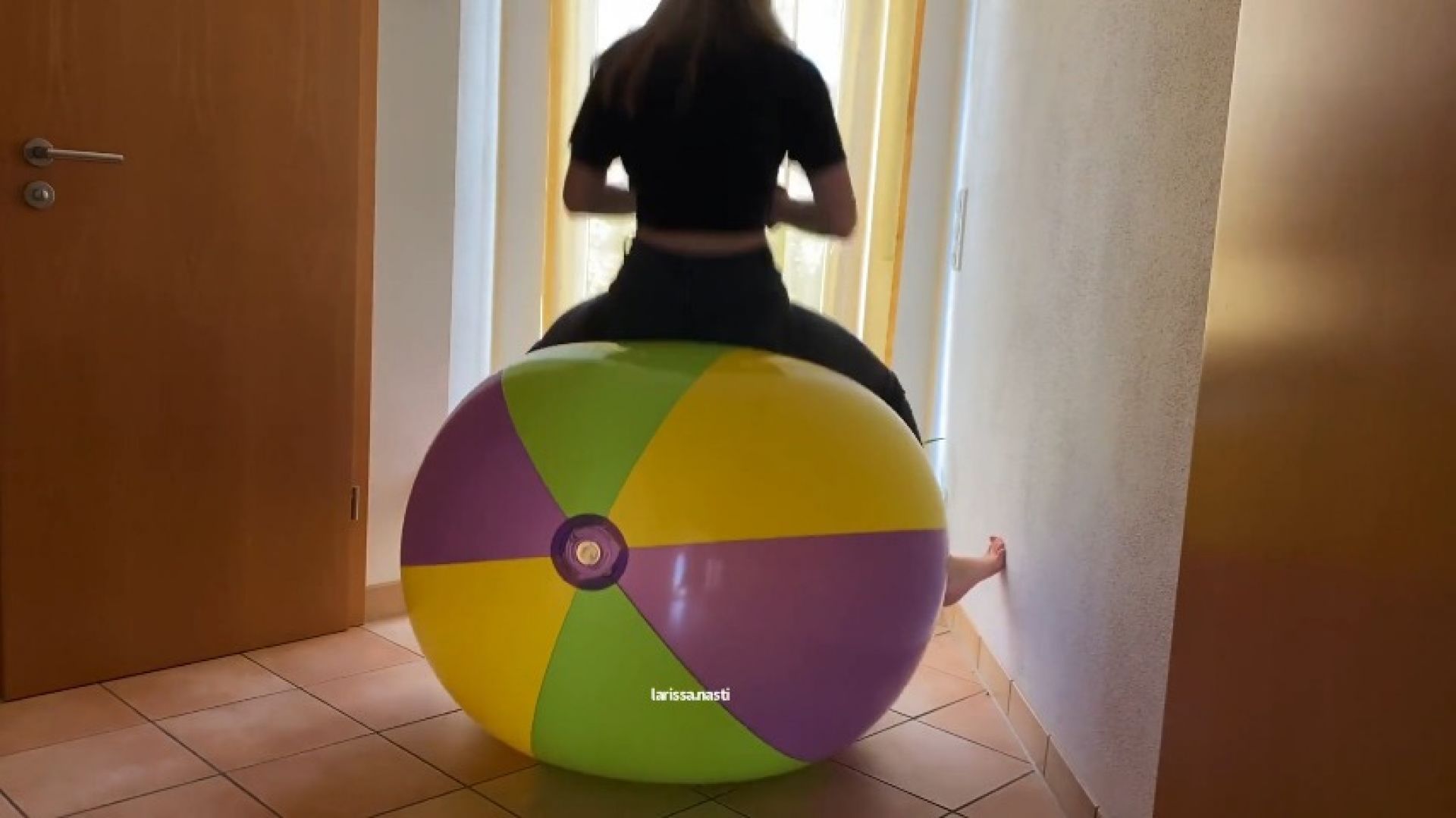 heavy beachball bounce