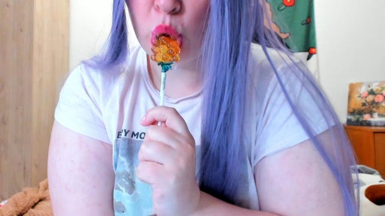 bbw sucking lollipop