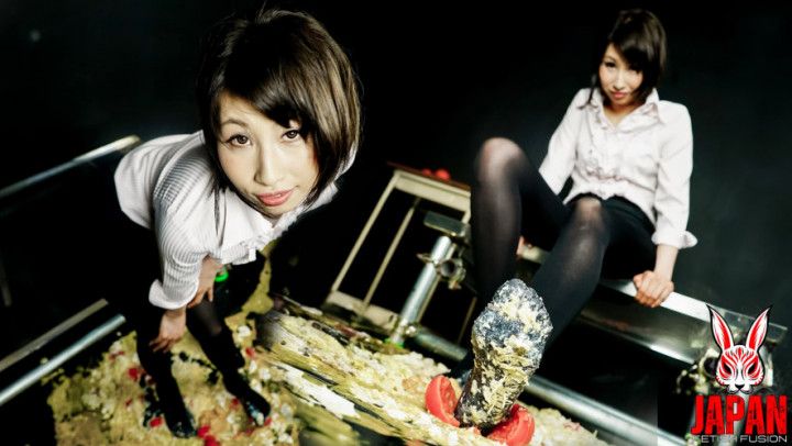 Yua's Elegant Food Crush: Destruction by Stockings &amp; Heels