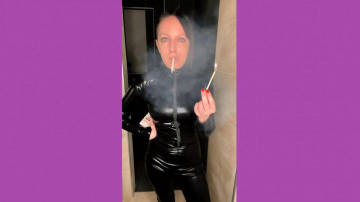 SMOKING VIDEO IN CATSUIT