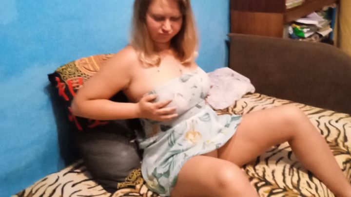 Fingering a horny blonde pussy