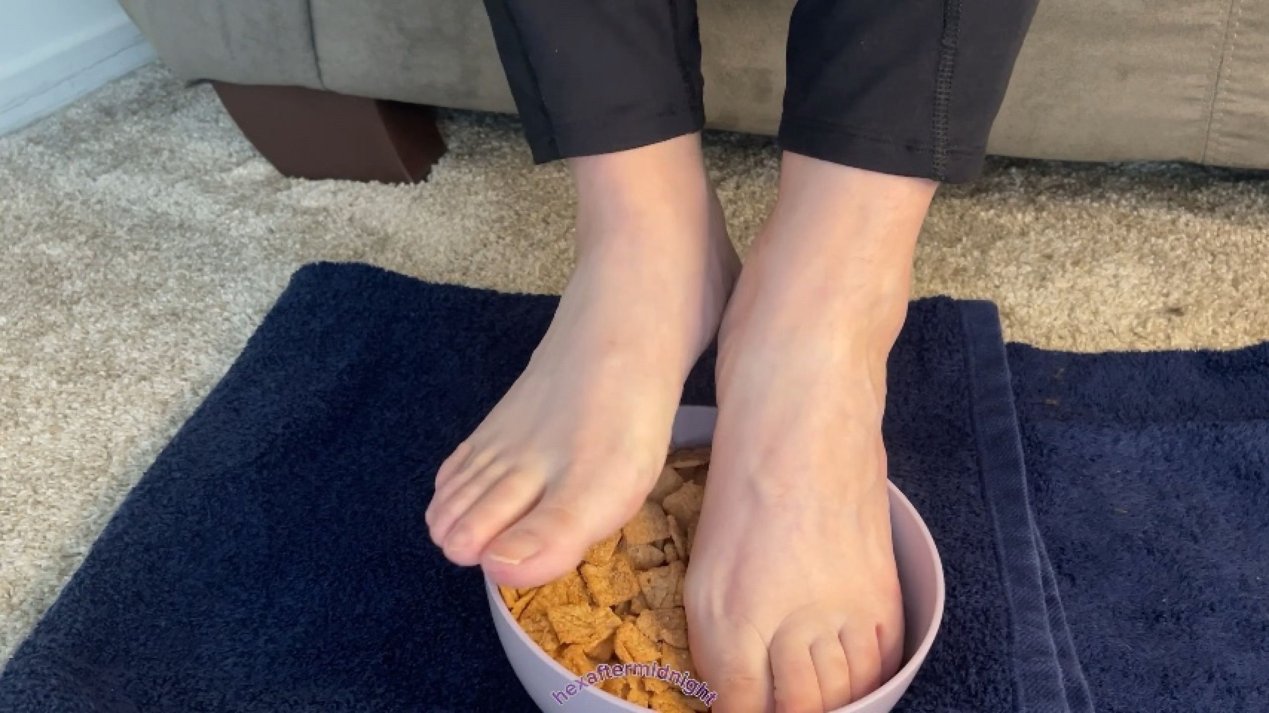 Let Me Make You Cereal, Foot Boy