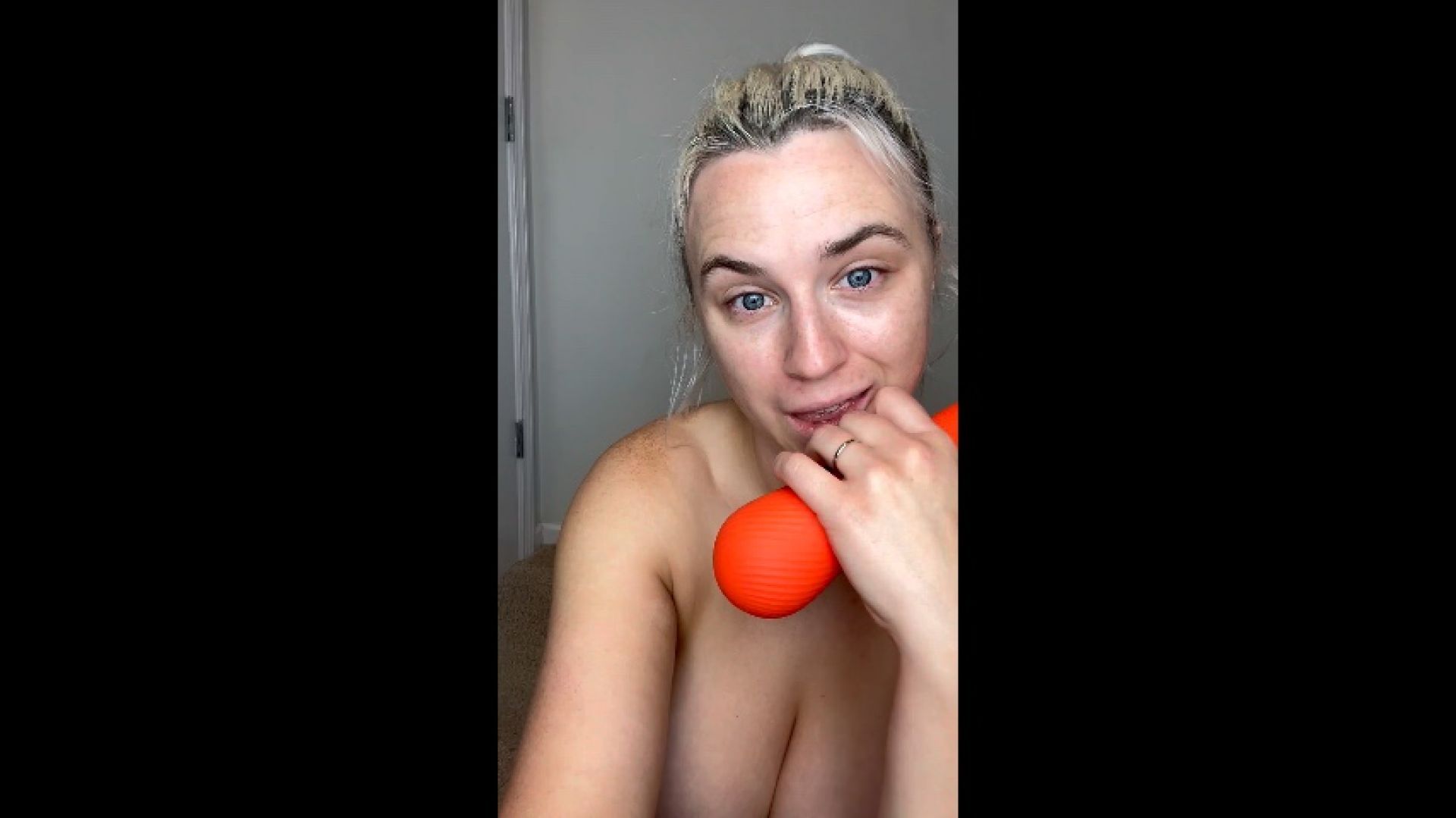 Blonde Big TIt Milf Solo Wand Play Cums and Demands a Facial