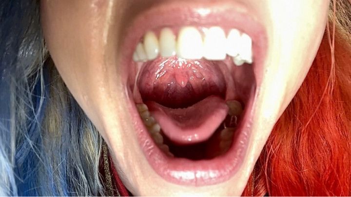 Harley Quinn's Halloween Mouth Showcase and Uvula Display