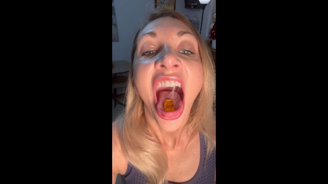 Gummy Bear Throat Show