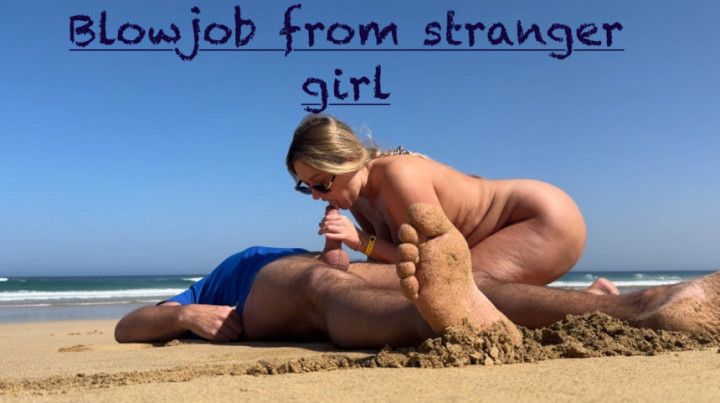 Stranger girl give a public blowjob
