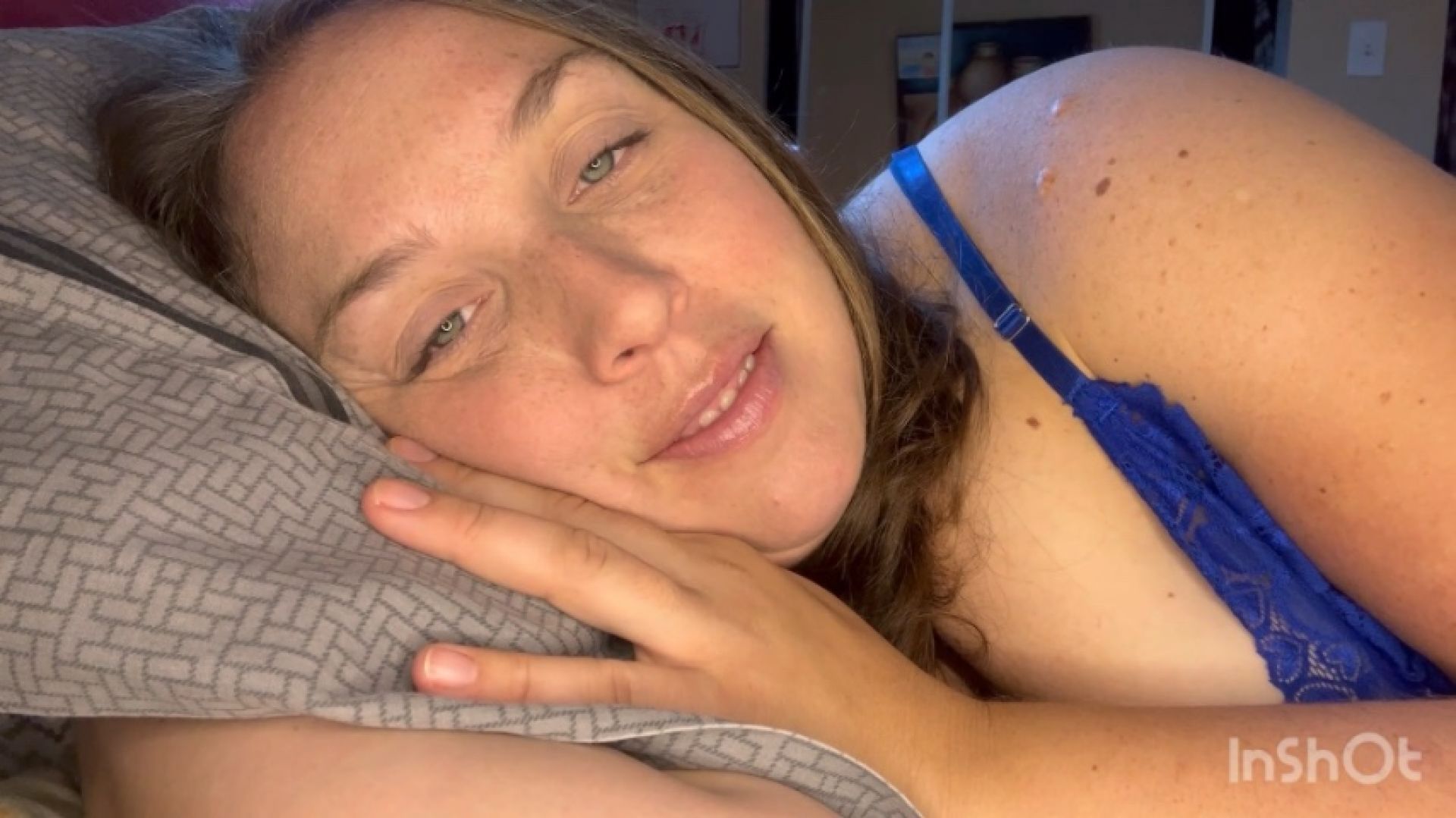 Bbw gives morning JOI