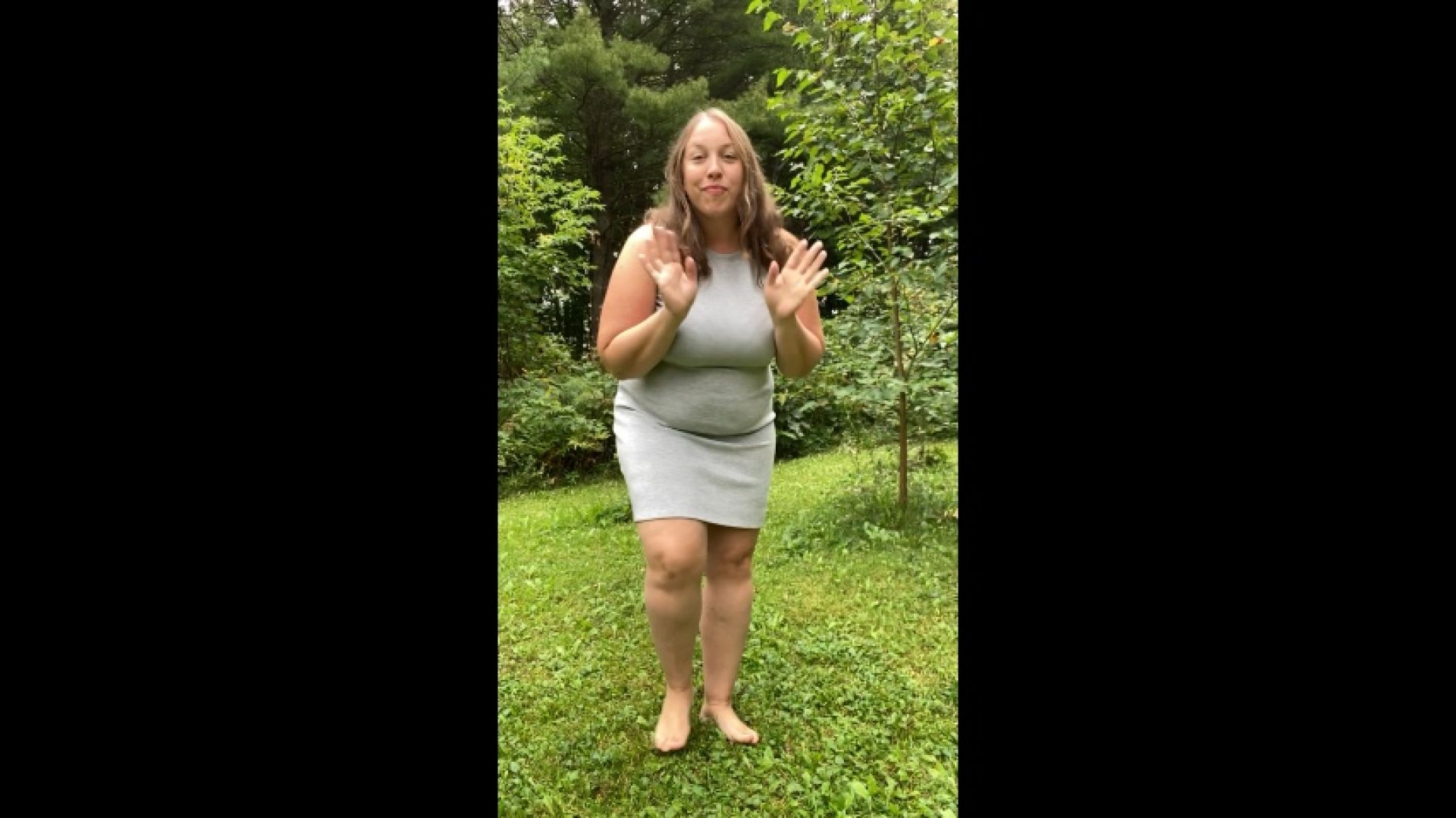 Bbw lifts dress to pee outside