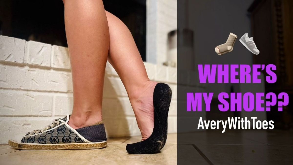 AveryWithToes - One Shoe On, Mismatched Socks Foot Fetish Fantasy ...