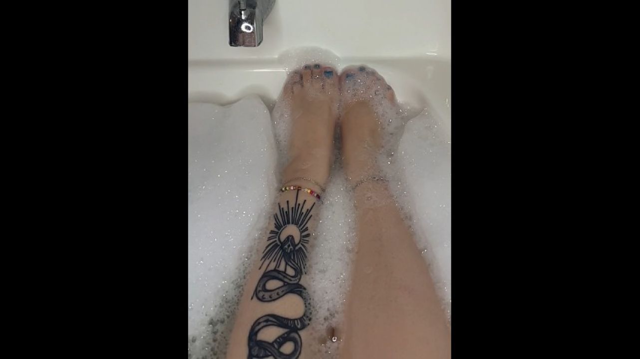 Bubble Bath Toe Ring Removal