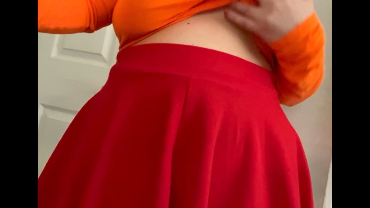 Velma costume Body Tour