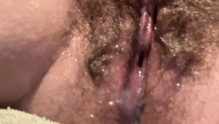 FREE Hairy Pussy Cums and Gets Creamy