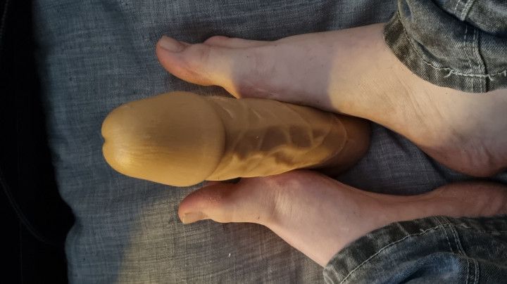 Foot job/hand job