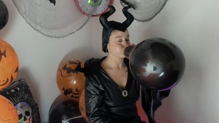 Bee Maleficient  playing naughty