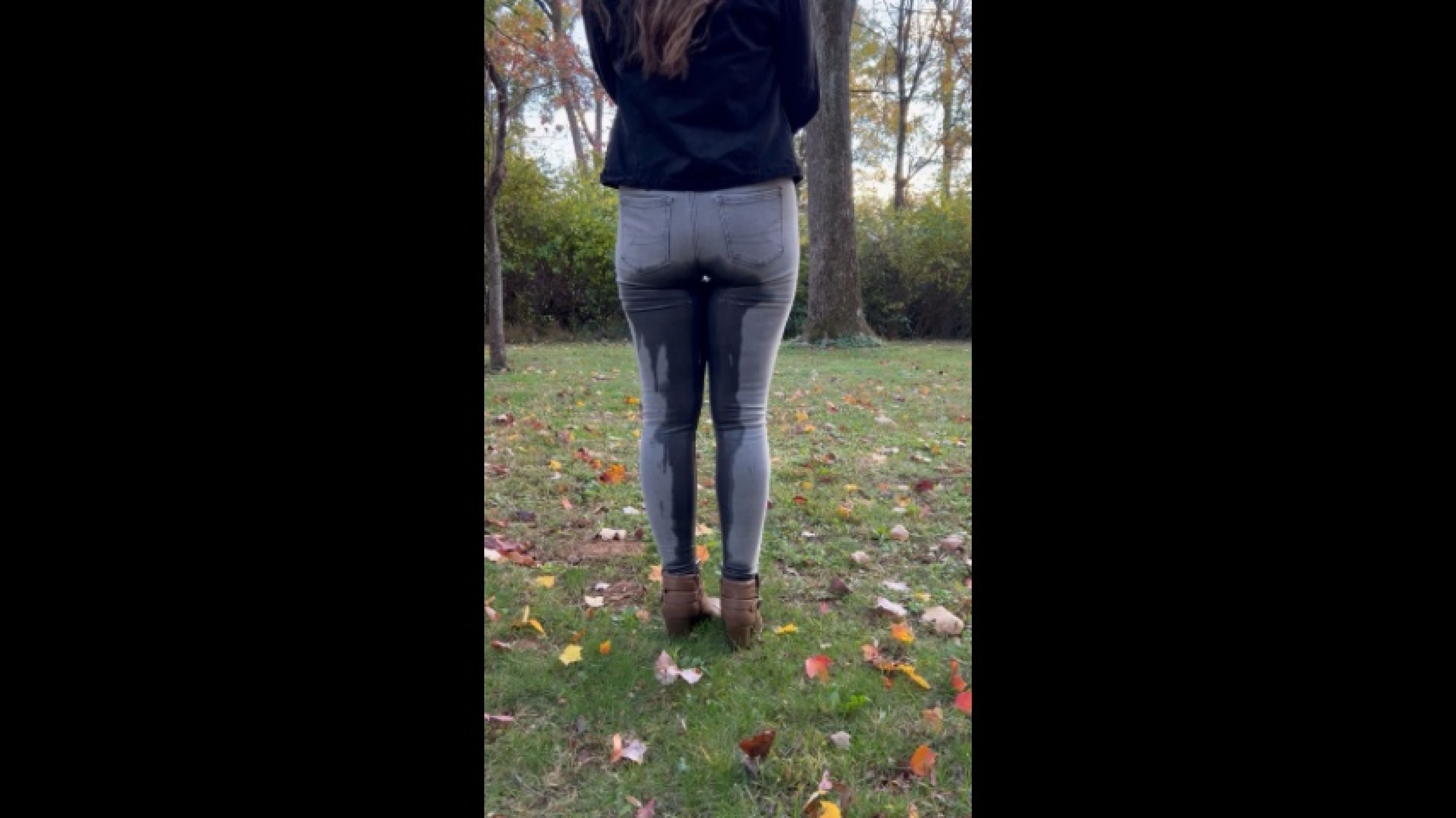 Relaxed Gray Jeans and Boots Pee