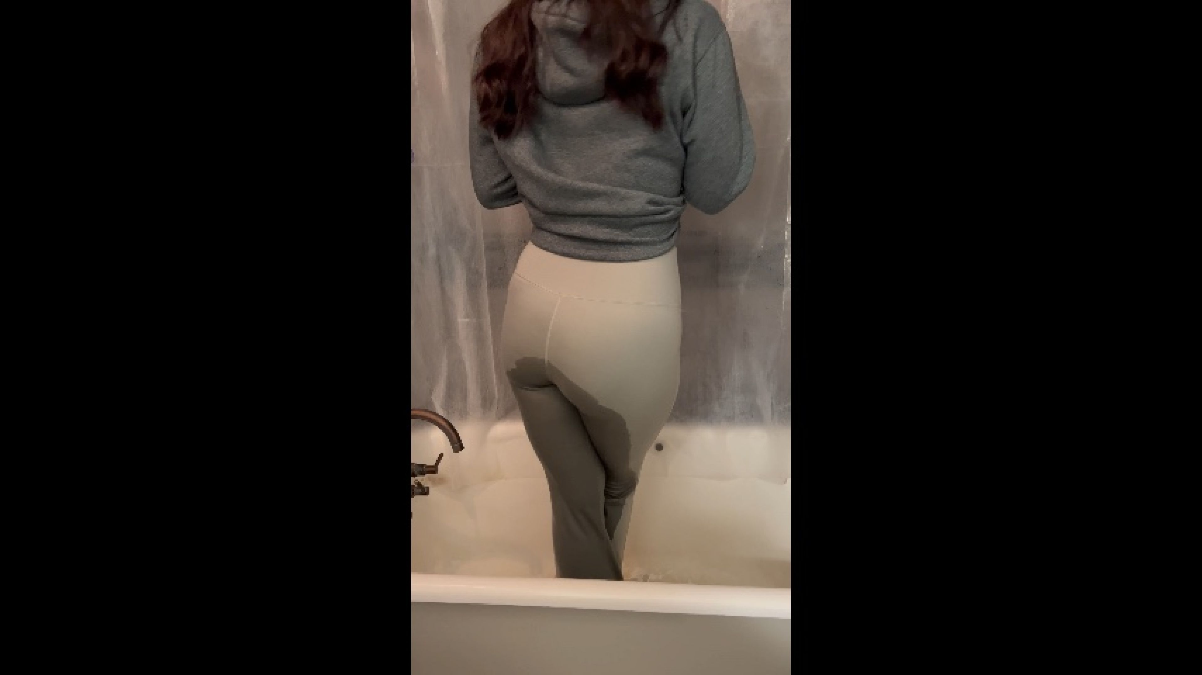 Green leggings wetting