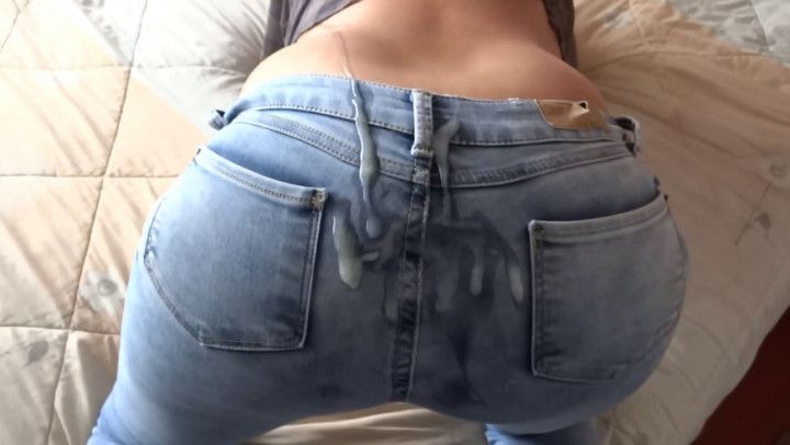 I hike up my jeans three times so my stepson cums on my ass