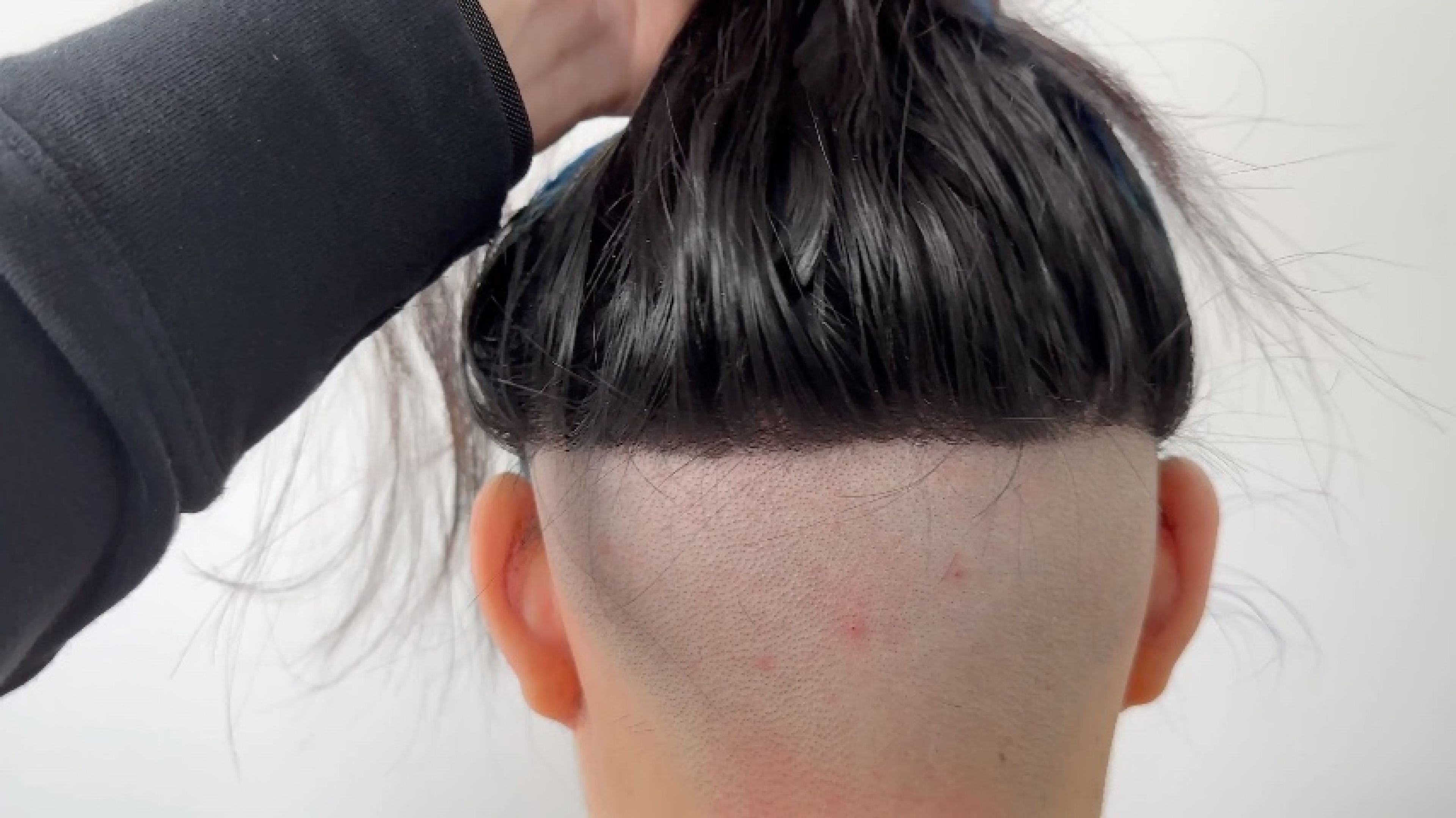 POV: Shaving my undercut smooth