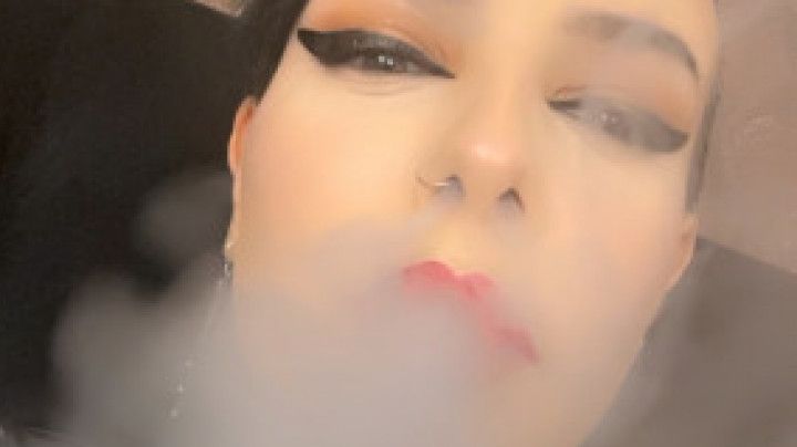 Im vaping in your face NO AUDIO