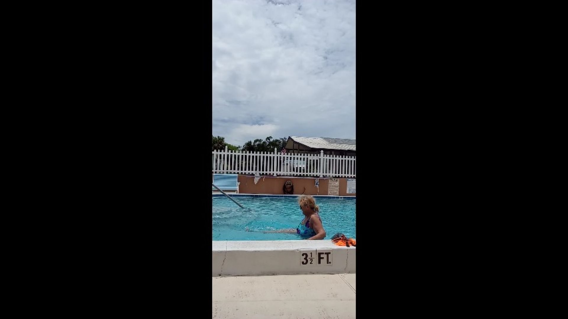 Pool Flash