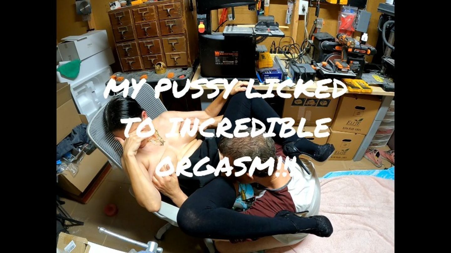 Getting my pussy ate to an awesome orgasm