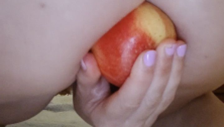 My ass love eating apples and lemons