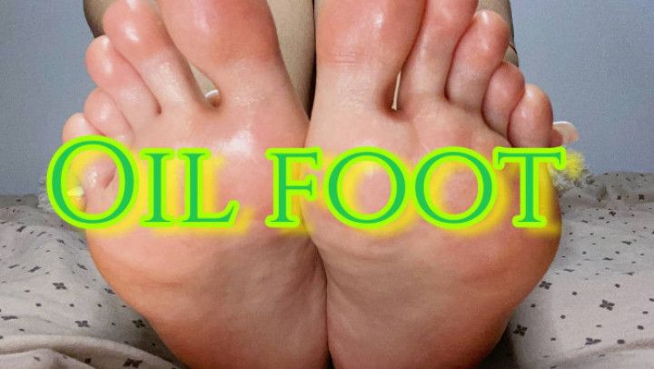 Foot oil massage