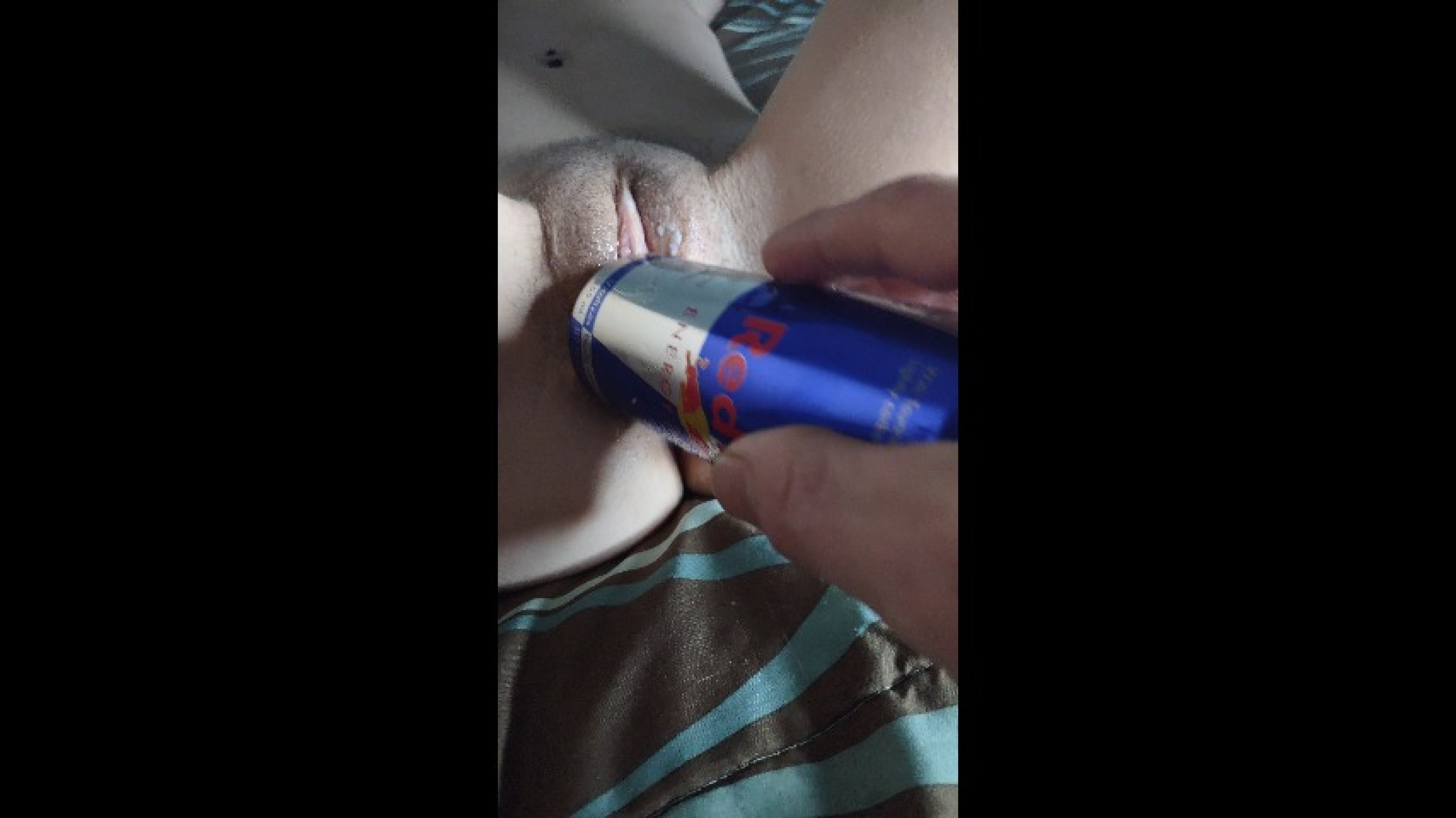 Stretching a tight pussy with a can