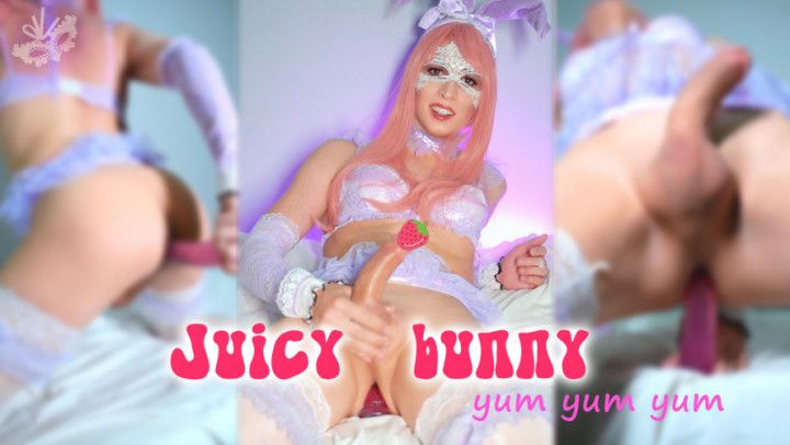 Juicy bunny's anal plays