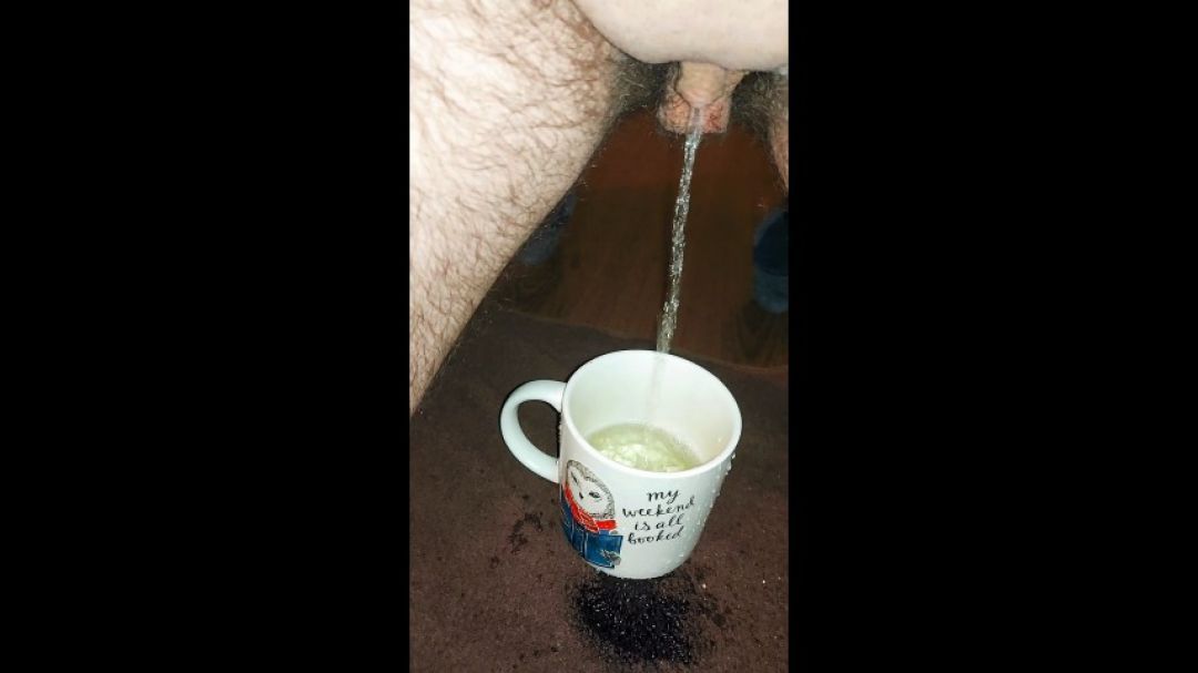 Gushing Big Cup Pee