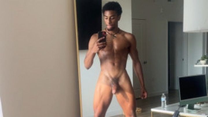 SEXY BLACK MAN LOVES SHOWING HIMSELF OFF AND EDGING HIMSELF