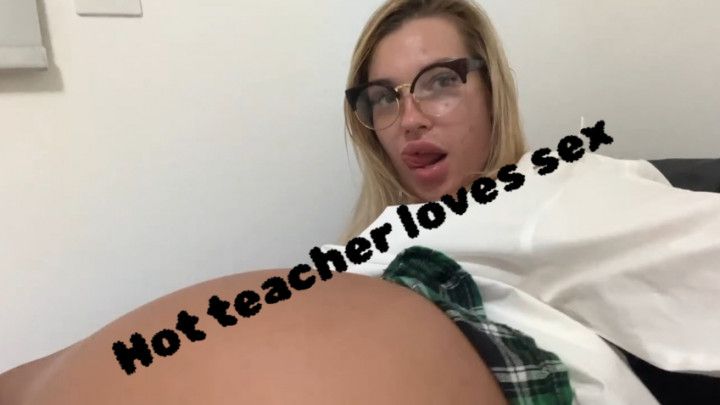 Teacher jumps on a dildo in her spare time